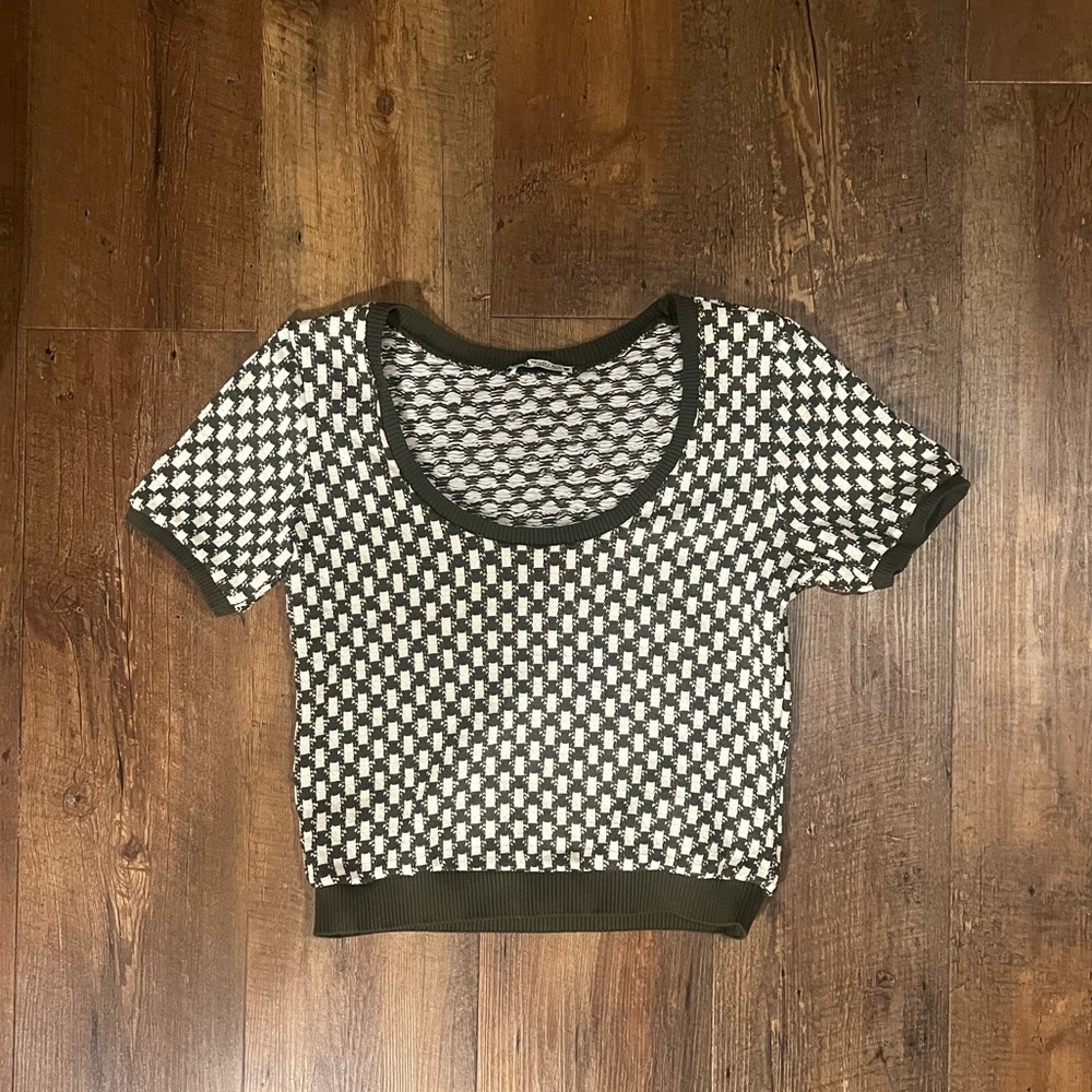 Zara size small sweater tee